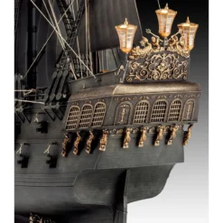 Revell Black Pearl Pirate Ship Un Kit De Construction Modèle De La Légendaire Pearl Black, Le Navire Commandé Par Le Capitaine Jack Spa -Jouets Modèles Magasin revell rv5699 black pearl pirate ship un kit de construction modele de 4