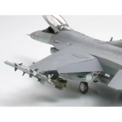 Tamiya Maquette Avion Lockheed Martin F-16C (Block 25/32) -Jouets Modèles Magasin tamiya ta61101 lockheed martin f 16c block 25 32 1 4
